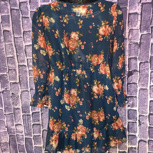 💋Bundle 4 items for $20. Add items💋 to a bundle. Items with 💋are eligible - Picture 5 of 16